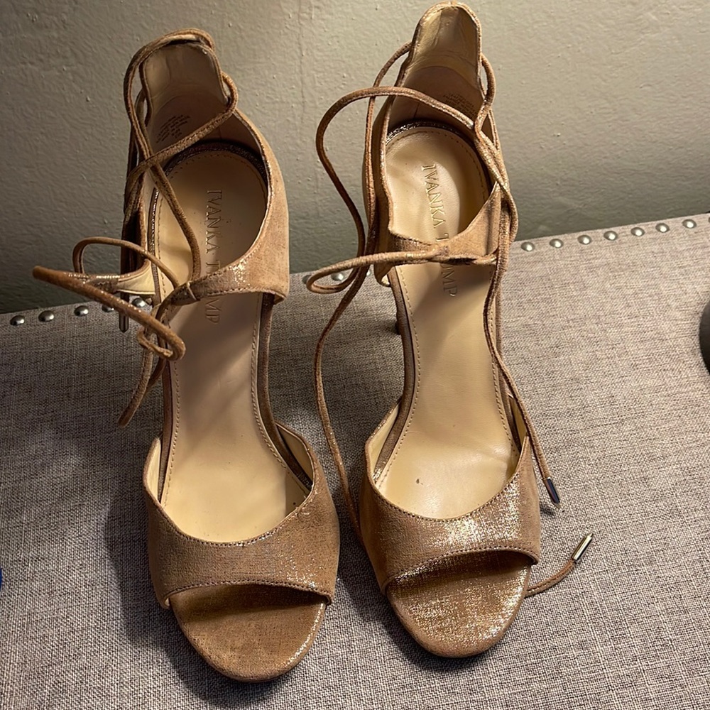 Rose gold shimmer sandal